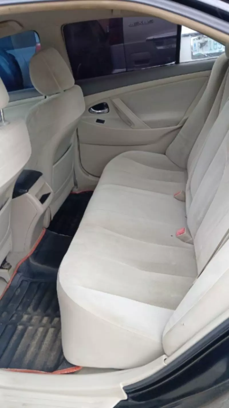 Toyota Camry   - 2009