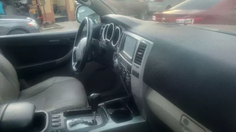 Toyota 4Runner   - 2005