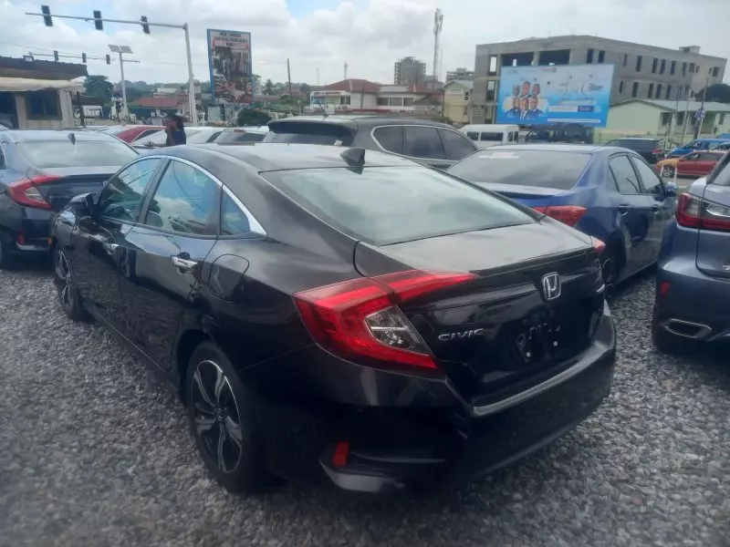 Honda Civic   - 2018