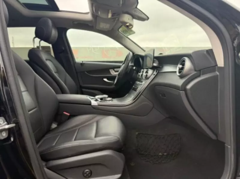Mercedes-Benz GLC 300   - 2016