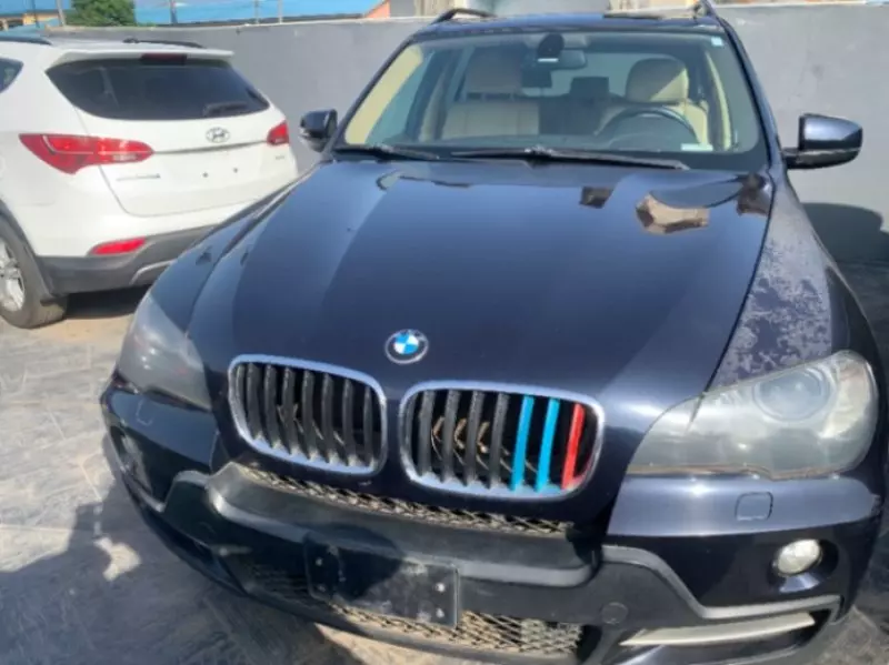 BMW X5   - 2010