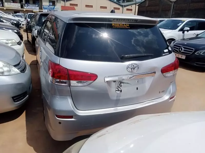 Toyota Wish   - 2012