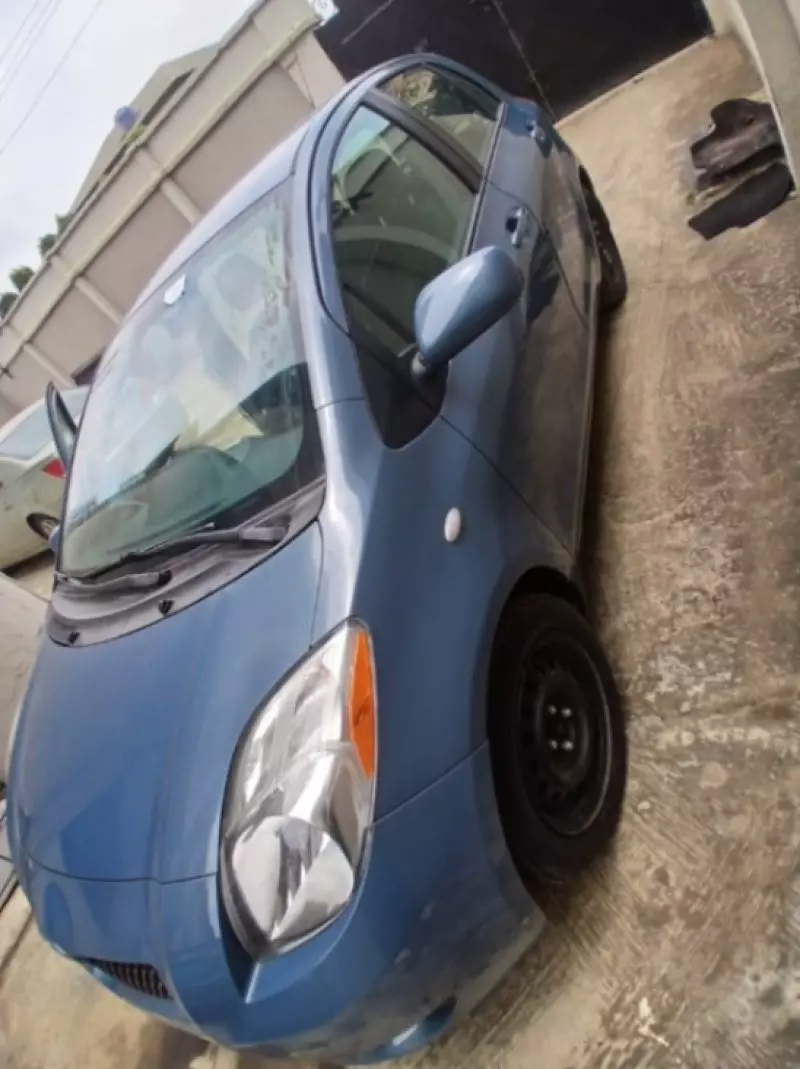 Toyota Yaris   - 2009