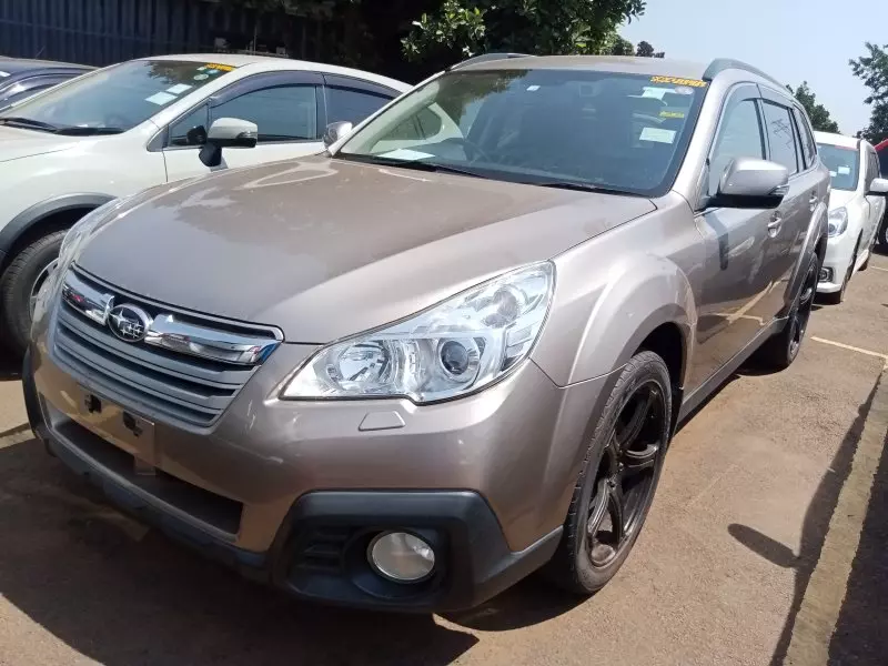 Subaru Outback   - 2012