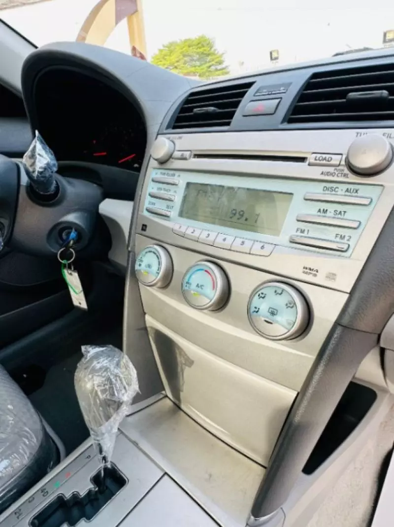 Toyota Camry   - 2008