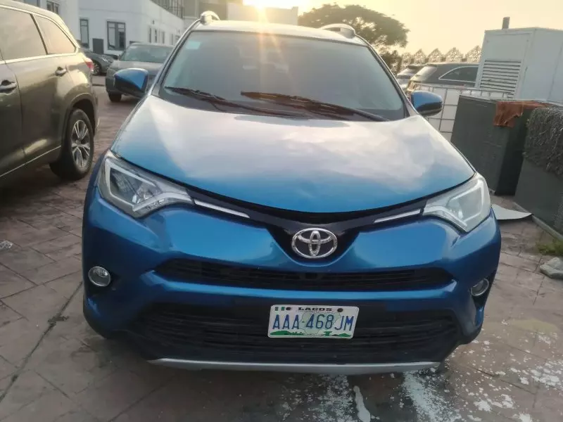 Toyota RAV 4   - 2016