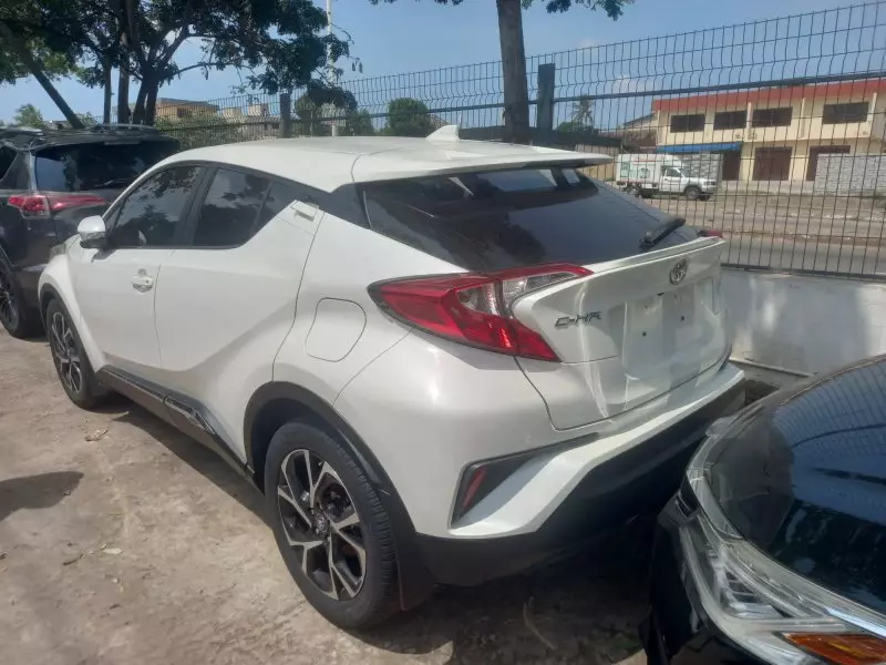 Toyota C-HR   - 2018