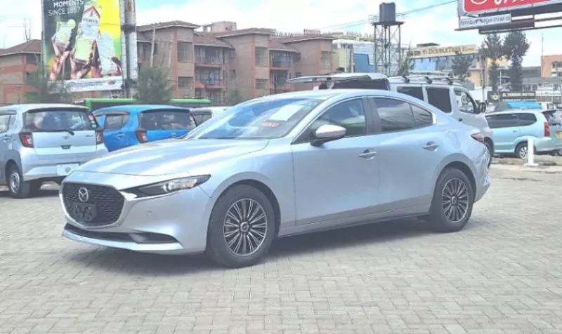 Mazda 3   - 2019