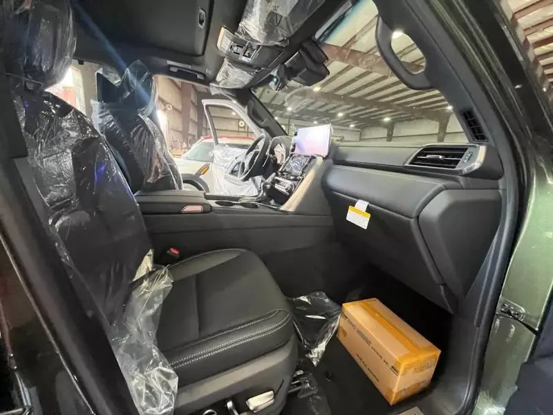 Lexus LX 600   - 2025