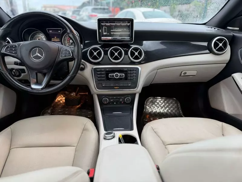 Mercedes-Benz CLA 250   - 2014