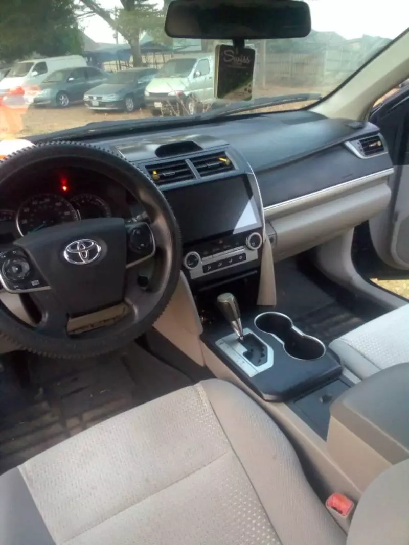 Toyota Camry   - 2012