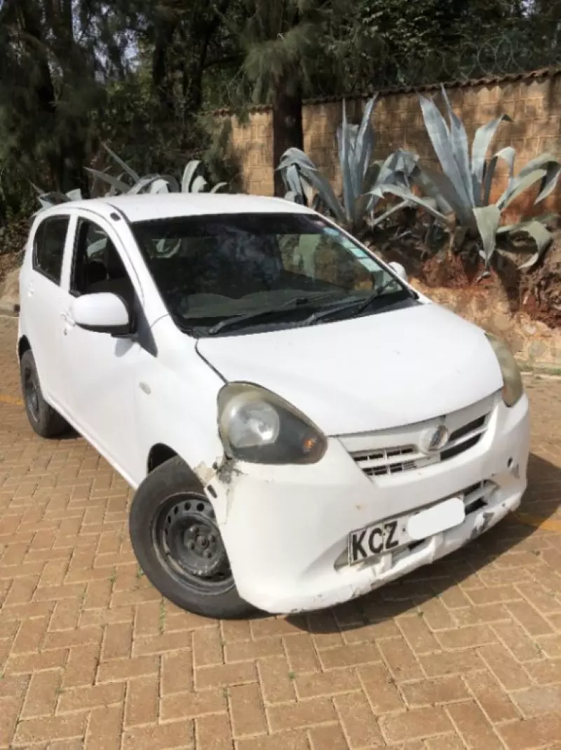 Daihatsu Mira - 2012