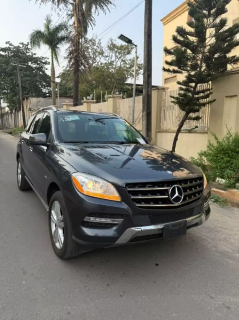 Mercedes-Benz ML 350   - 2012