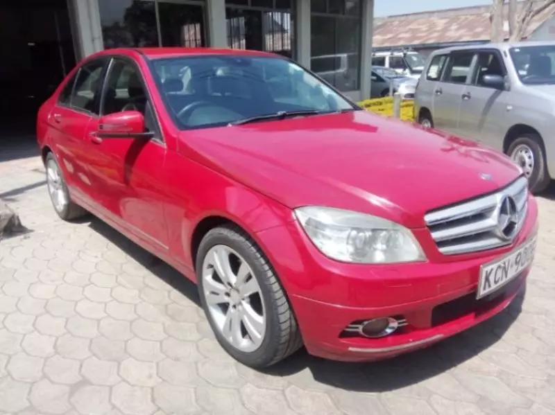 Mercedes-Benz C200   - 2005