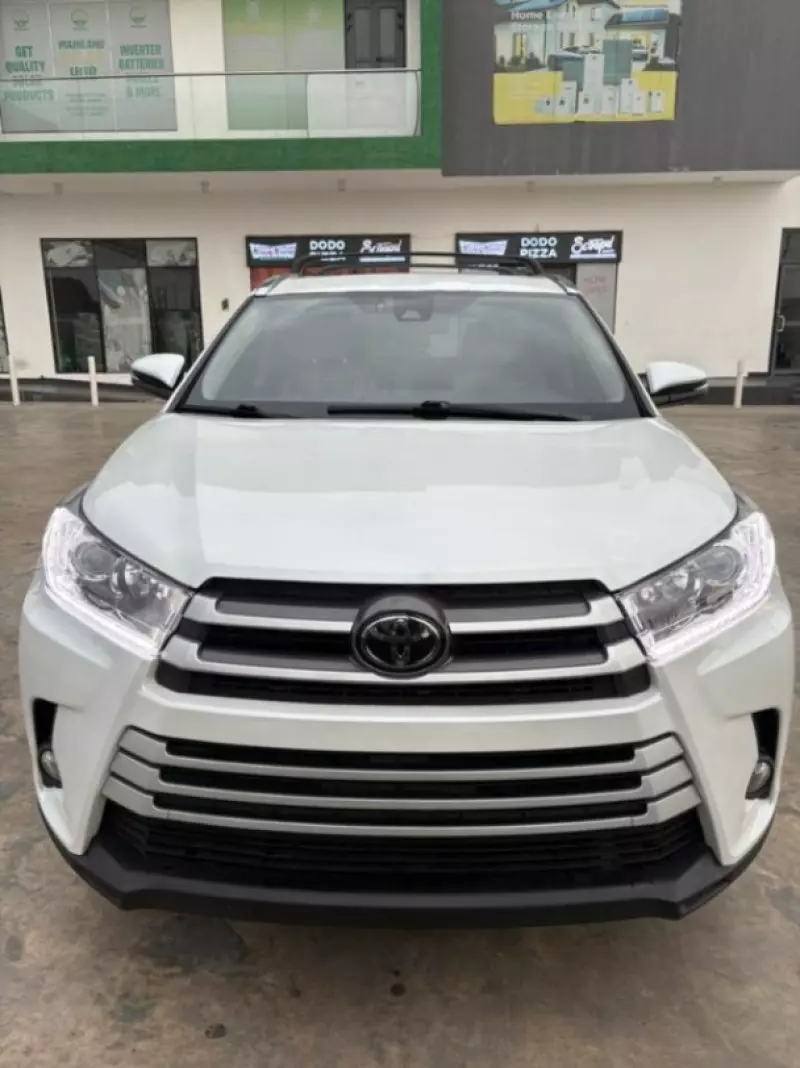 Toyota Highlander   - 2019