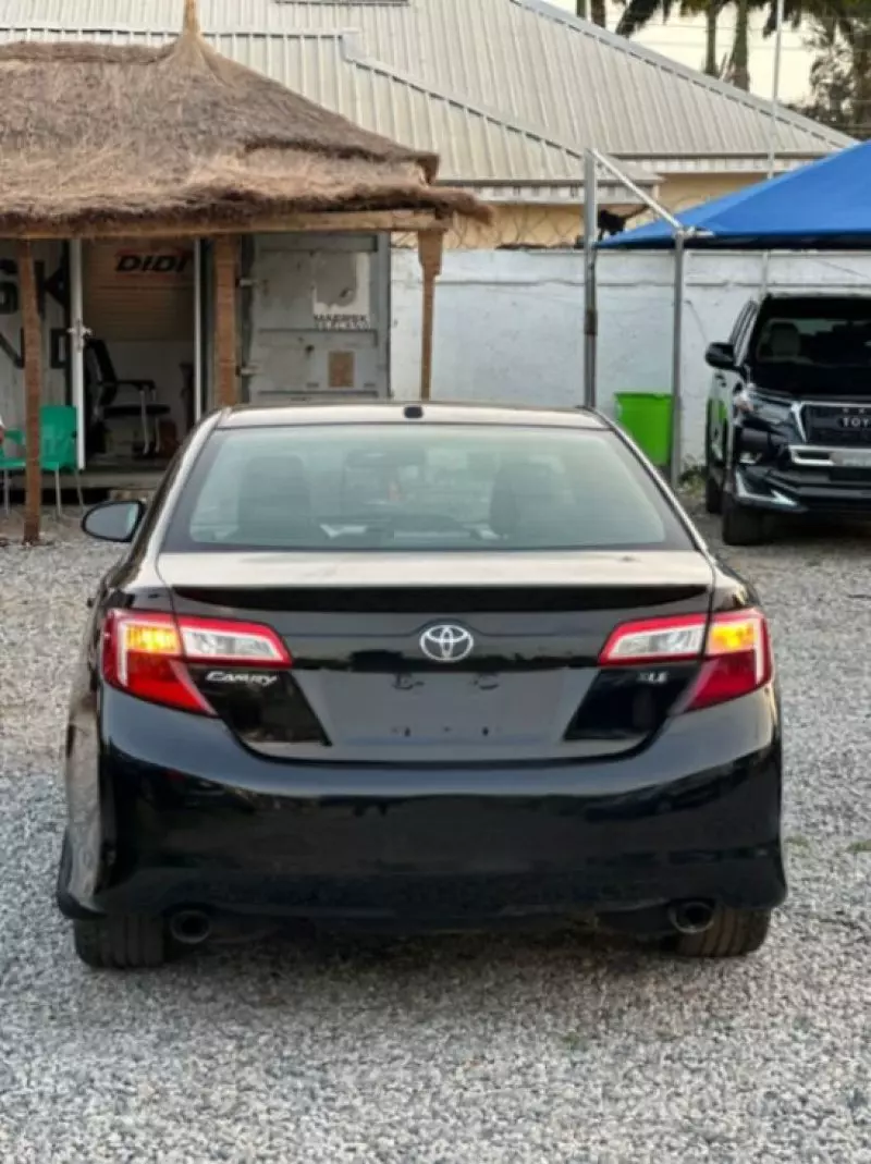 Toyota Corolla   - 2012