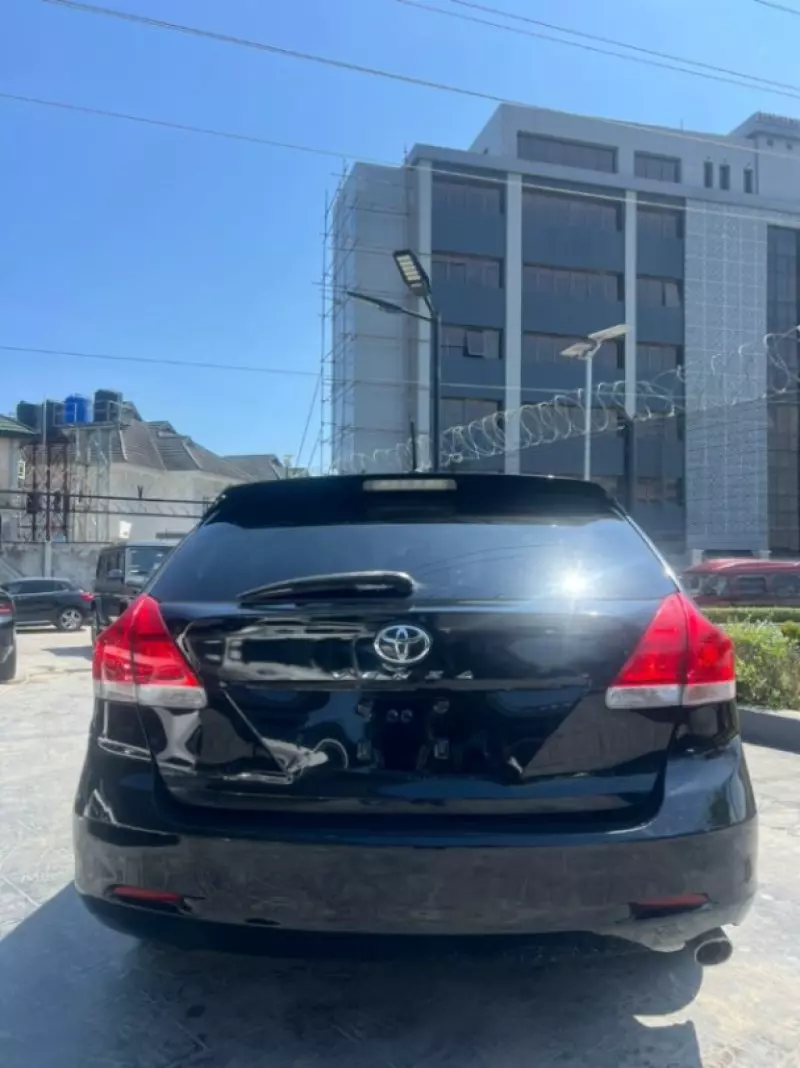 Toyota Venza   - 2012