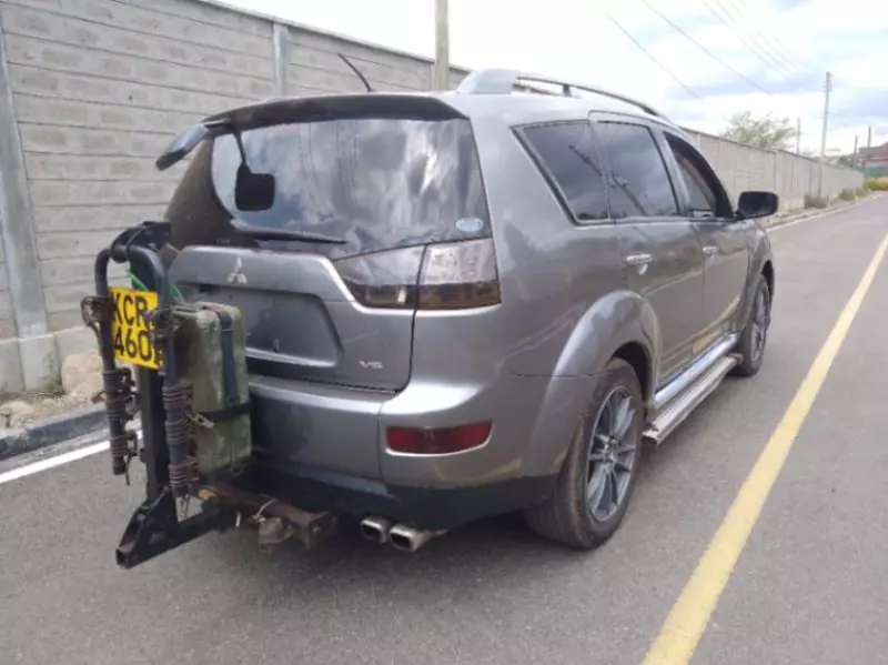 Mitsubishi OUTLANDER   - 2008