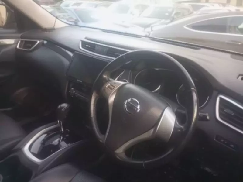 Nissan X-Trail   - 2015