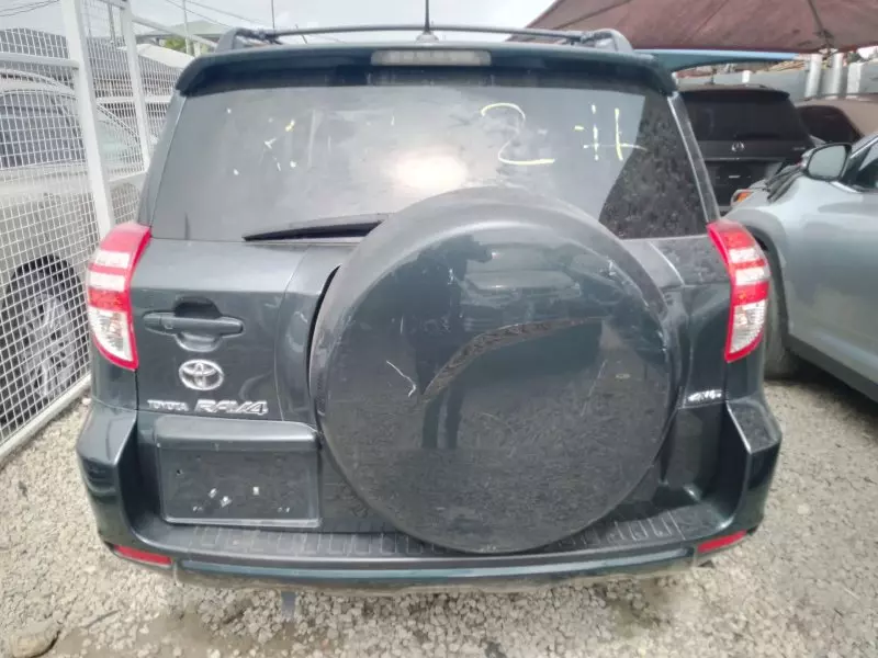 Toyota Rav4   - 2010
