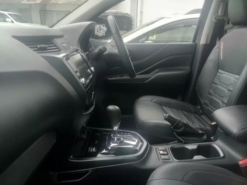 Nissan Navara   - 2021