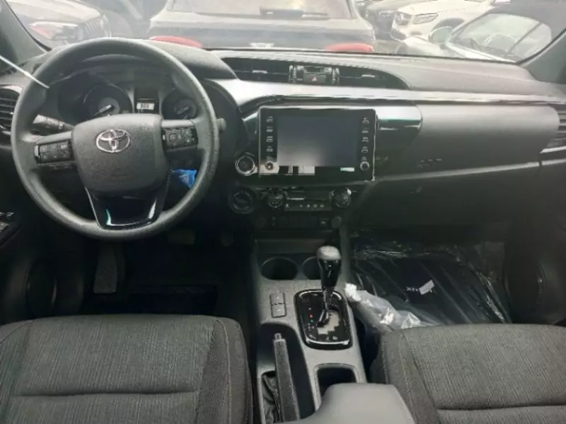Toyota Hilux   - 2025