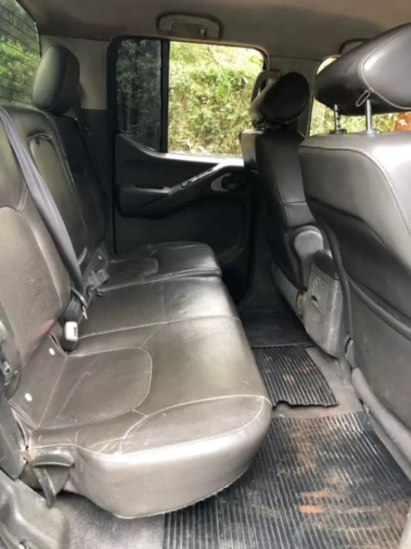 Nissan Navara   - 2005