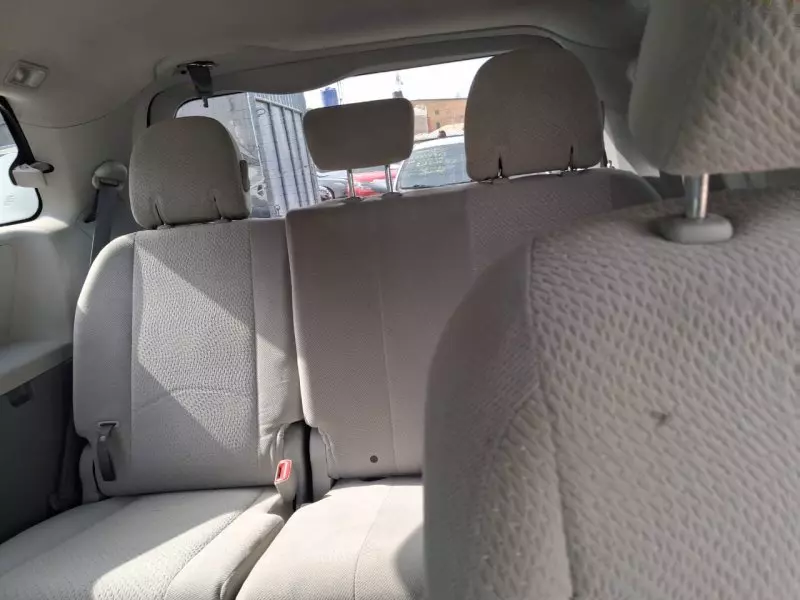 Toyota Sienna   - 2011