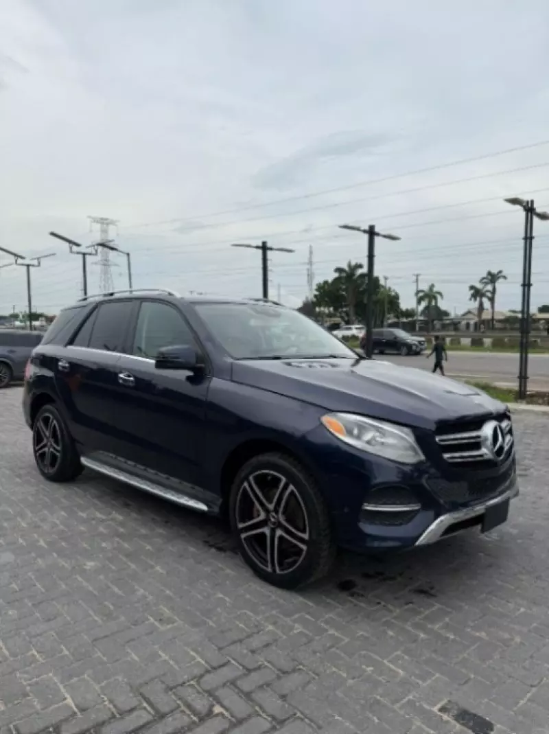 Mercedes-Benz GLE 350   - 2016