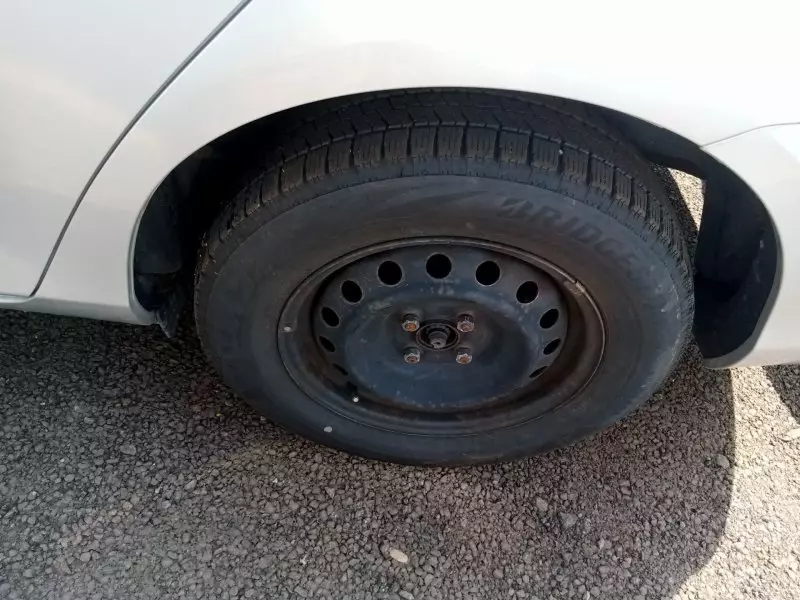 Toyota Fielder    - 2012