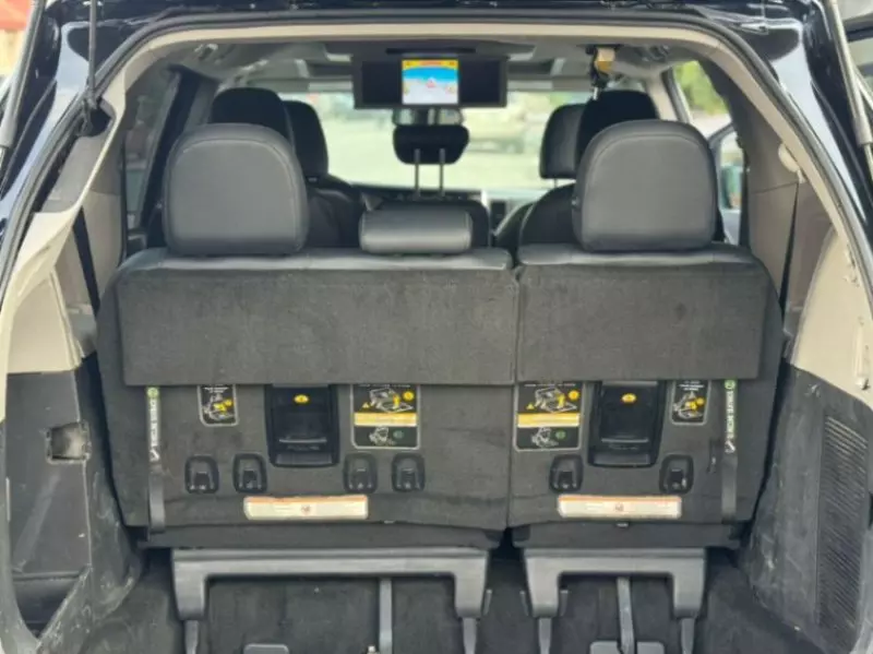 Toyota Sienna   - 2016