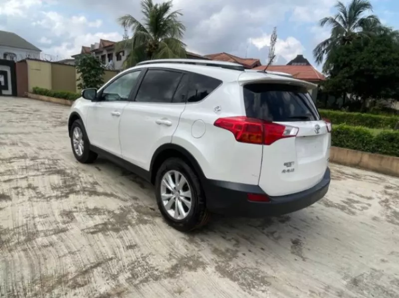 Toyota RAV 4 - 2014
