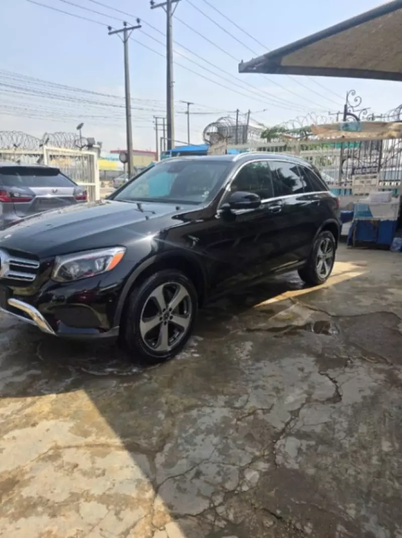 Mercedes-Benz GLC 300   - 2018