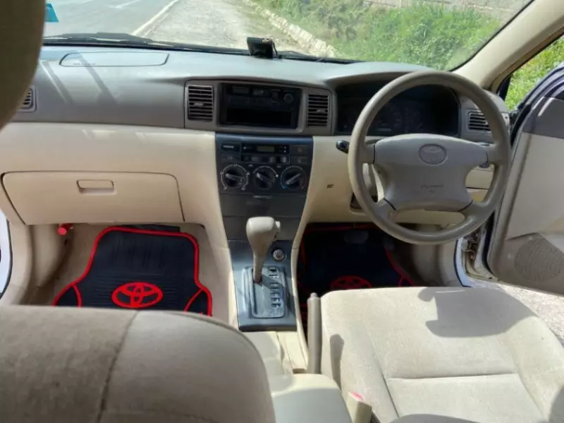 Toyota corolla   - 2004