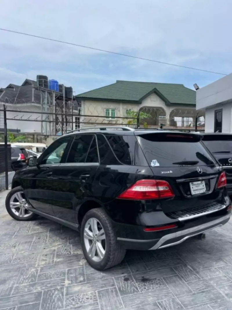 Mercedes-Benz ML 350   - 2010