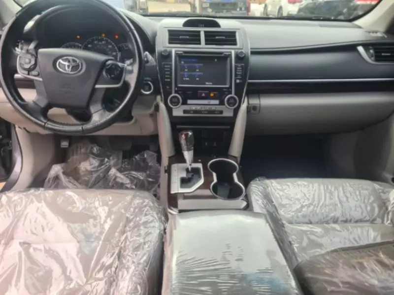 Toyota Camry   - 2014