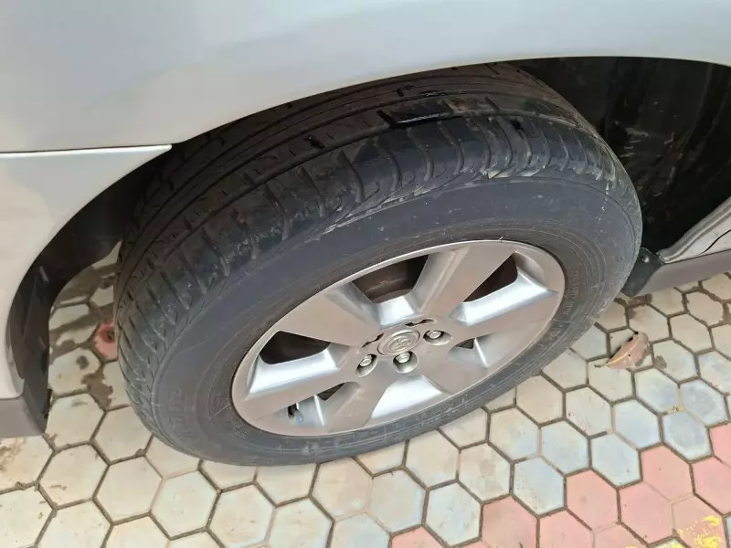 Toyota Harrier   - 2012