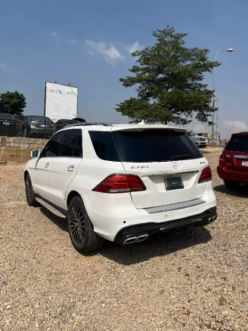 Mercedes-Benz ML 350 - 2014