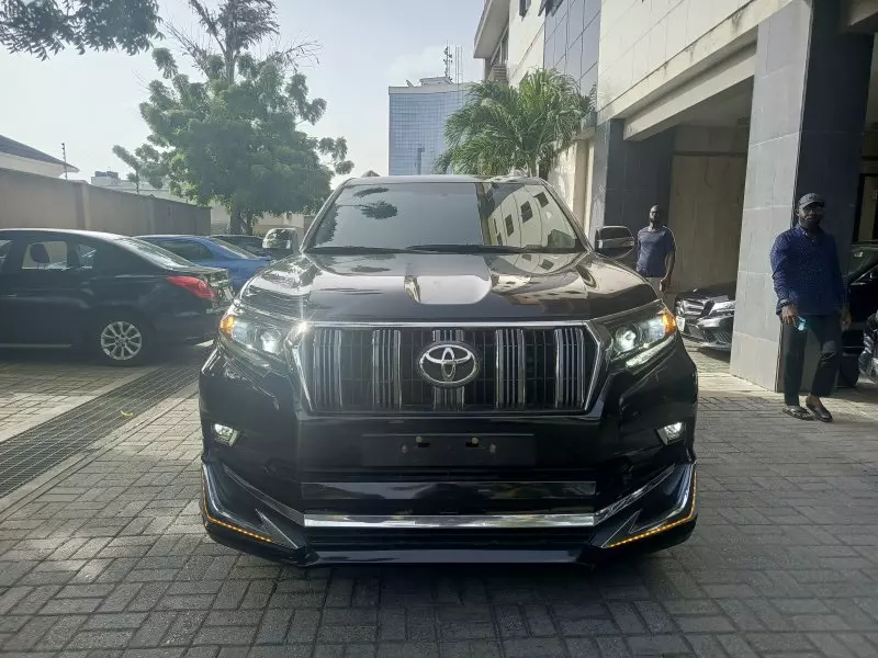 Toyota Land Cruiser Prado   - 2023