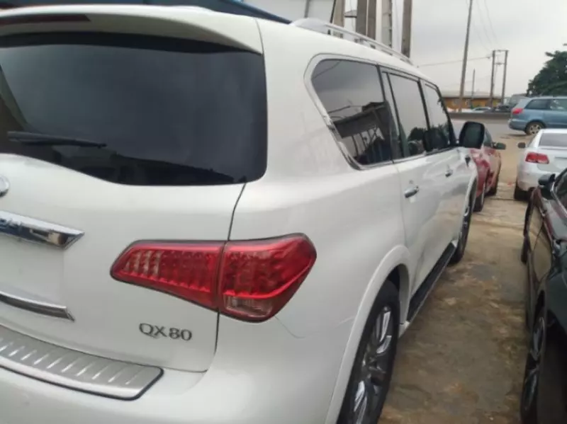 Infiniti QX80   - 2014