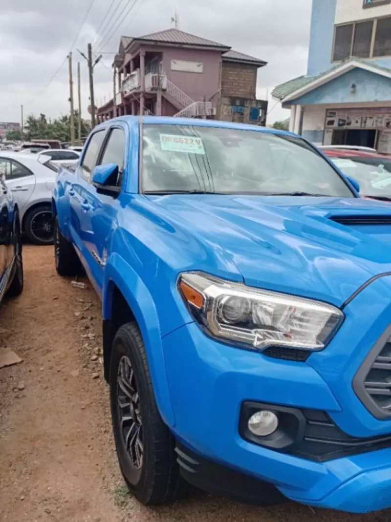 Toyota Tacoma   - 2020