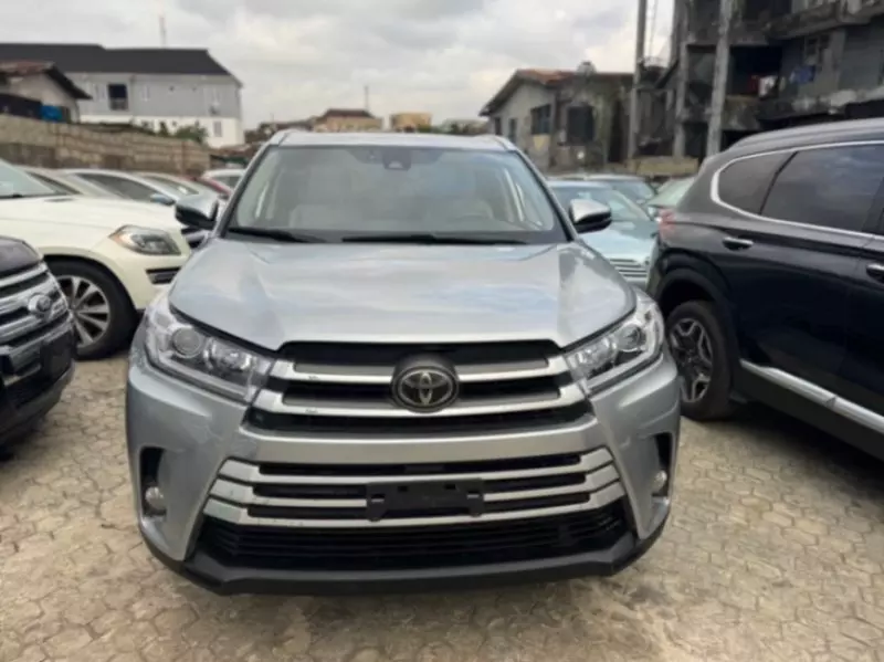 Toyota Highlander   - 2018