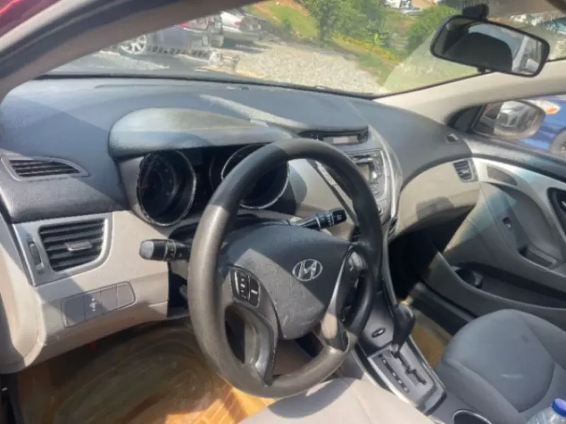 Hyundai ELANTRA 1,6L BVA GLS New   - 2013