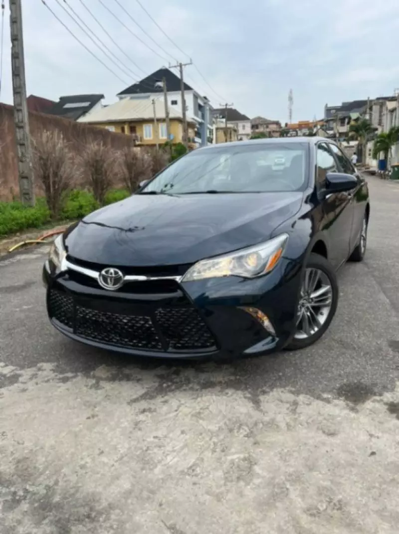 Toyota Camry   - 2015