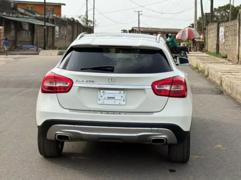 Mercedes-Benz GLA 250   - 2016