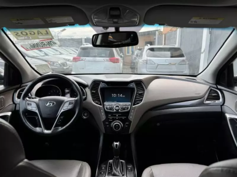 Hyundai Santa Fe - 2015