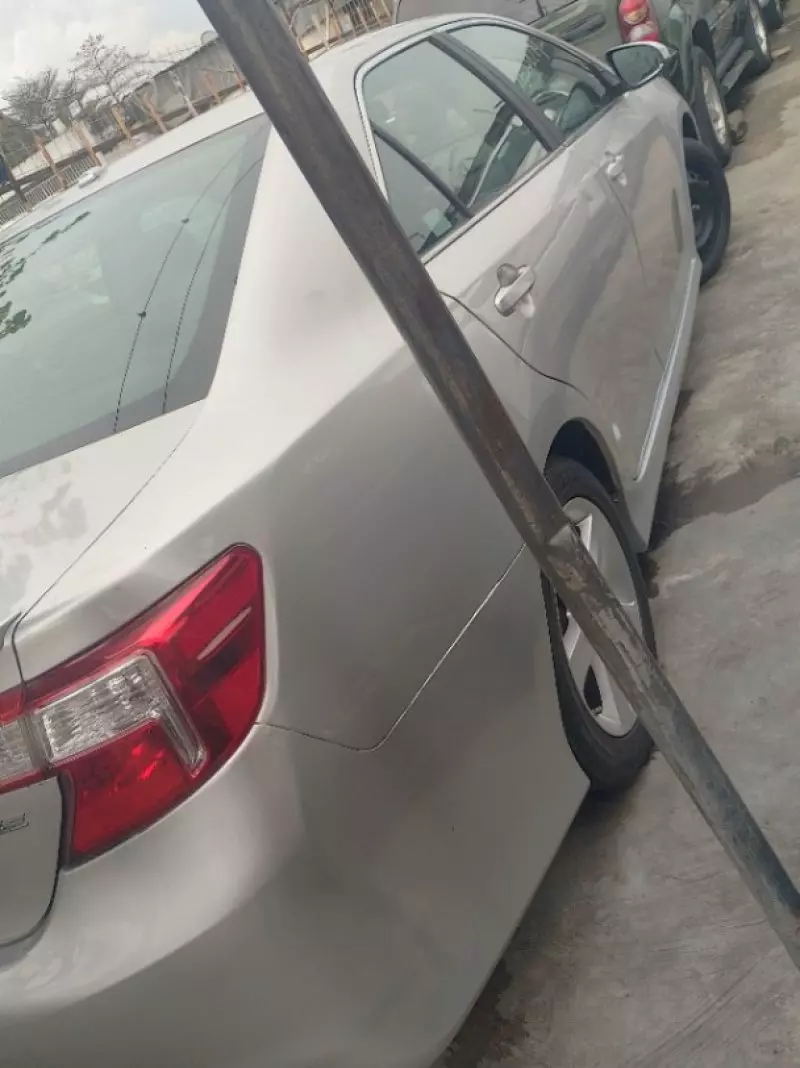 Toyota Camry   - 2012