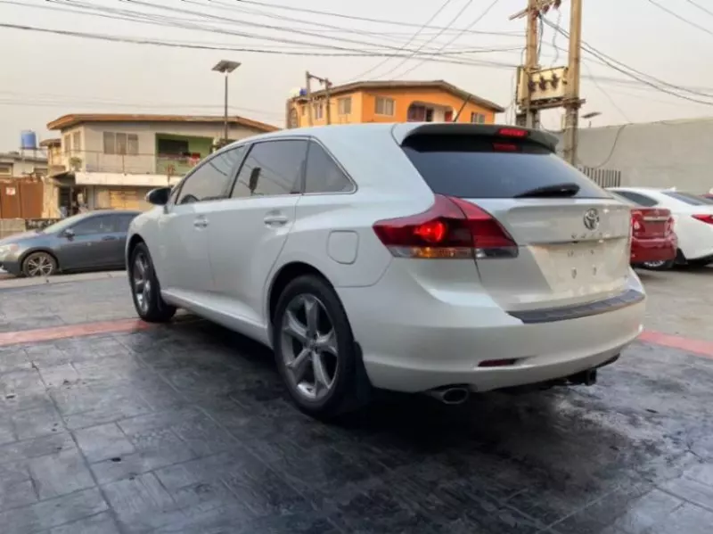 Toyota Venza   - 2014