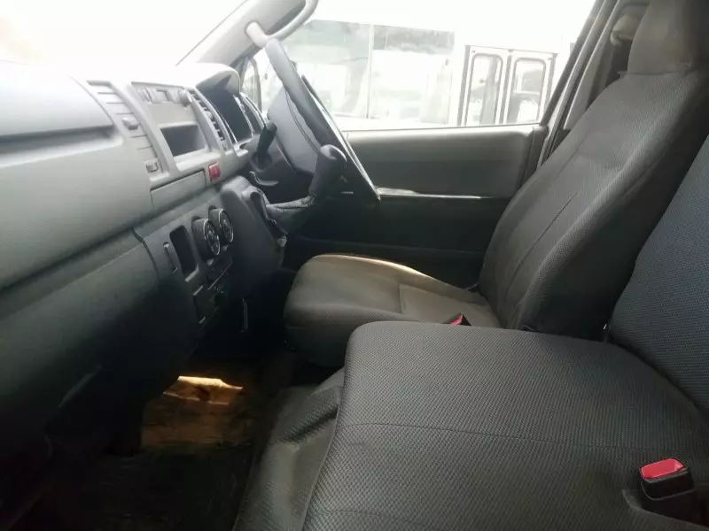 Toyota Hiace   - 2014