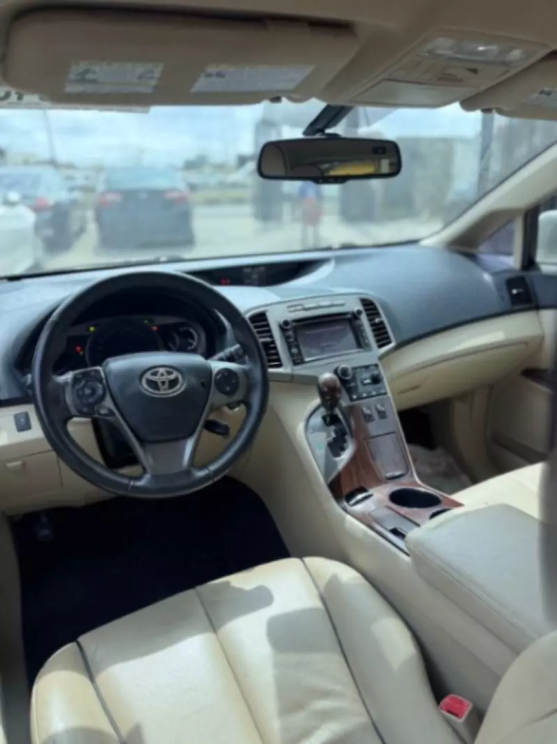 Toyota Venza   - 2013